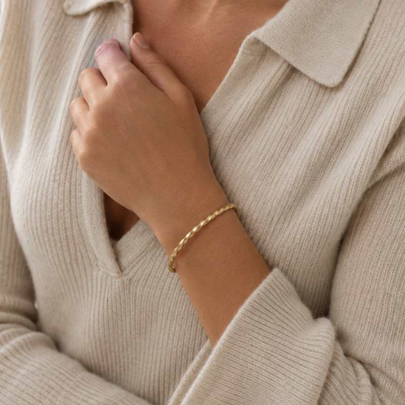 Nebü 1/2 oz 24K Bullion Twist Bangle l JM Bullion™